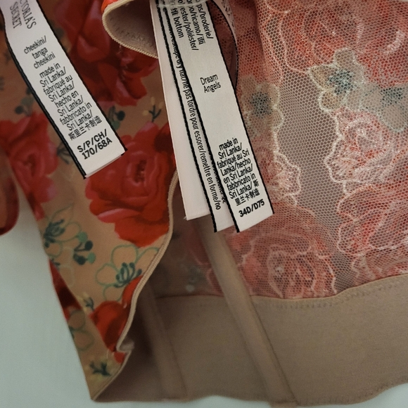 VS Matching Lingerie Set, Red Roses - Picture 3 of 3